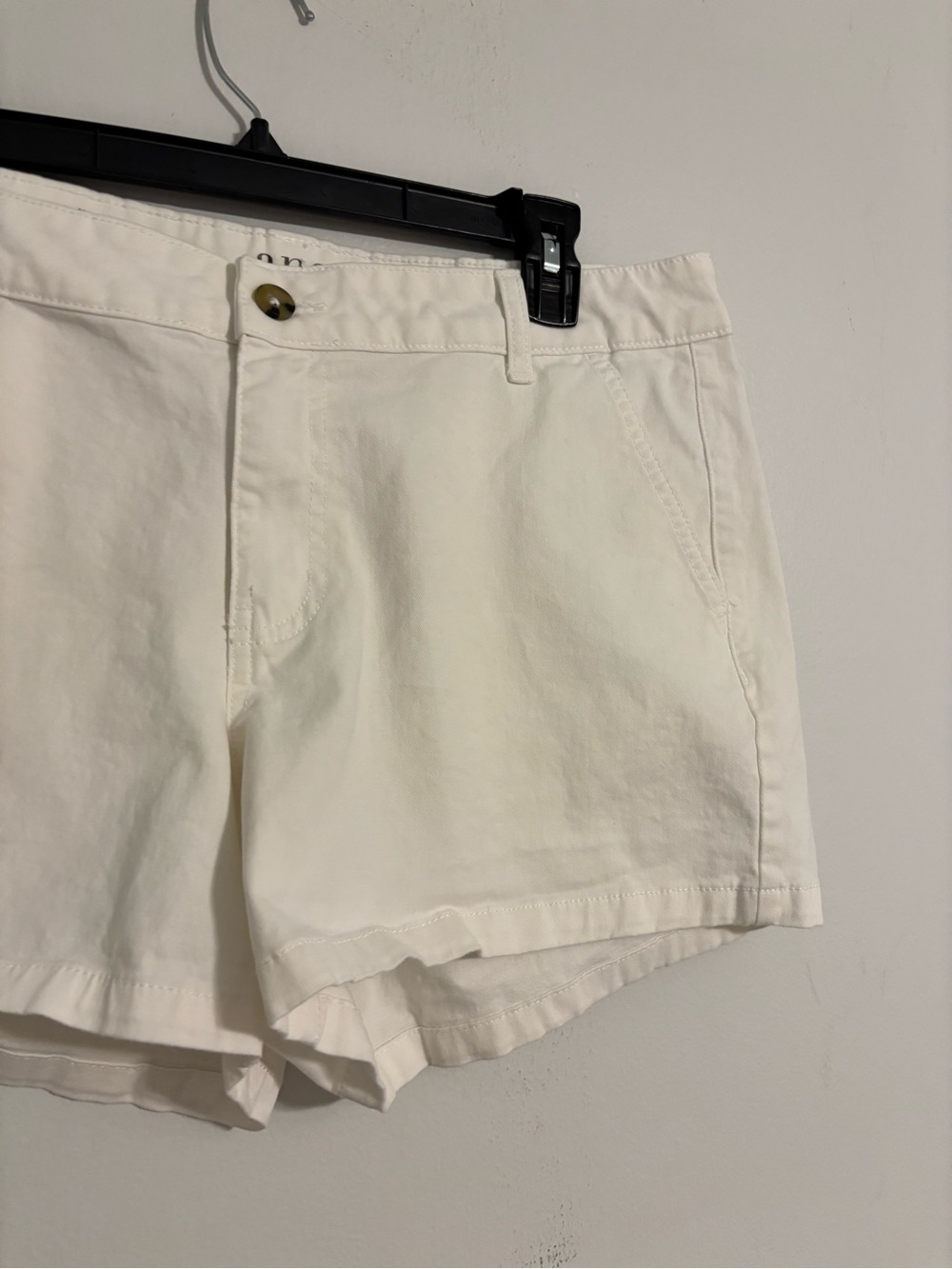 a.n.a A New Approach White Twill Shorts - Women’s Size 12 - Picture 11 of 15